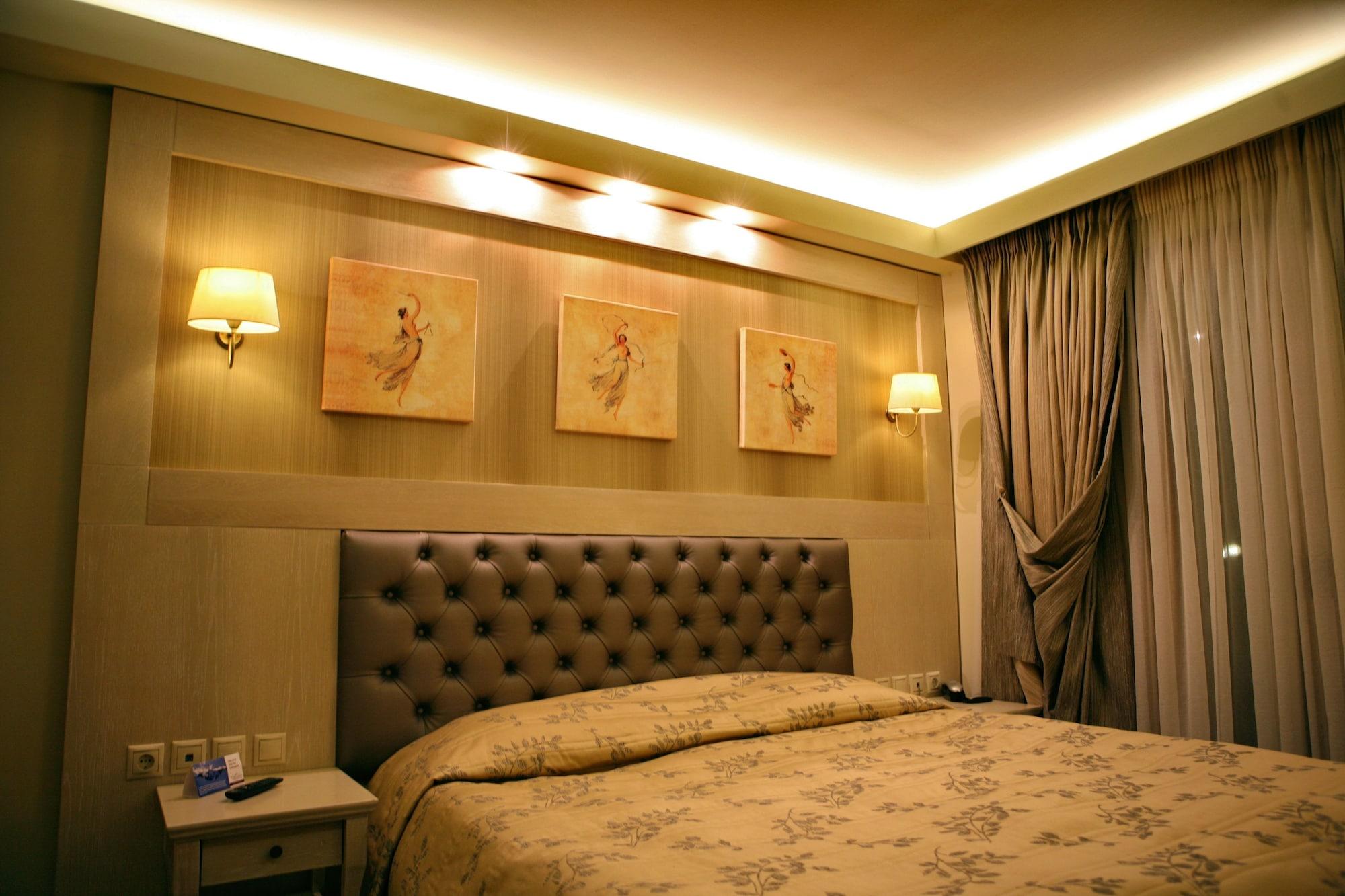 Theofilos Paradise Boutique מלון 4*